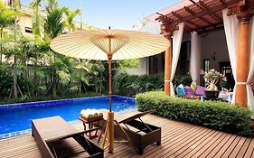 โรงแรมบ้านกลางเวียง